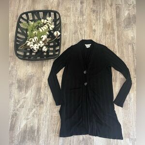 Exclusively Misook Black Acrylic Women’s Cardigan 2 Button Closure Size Small